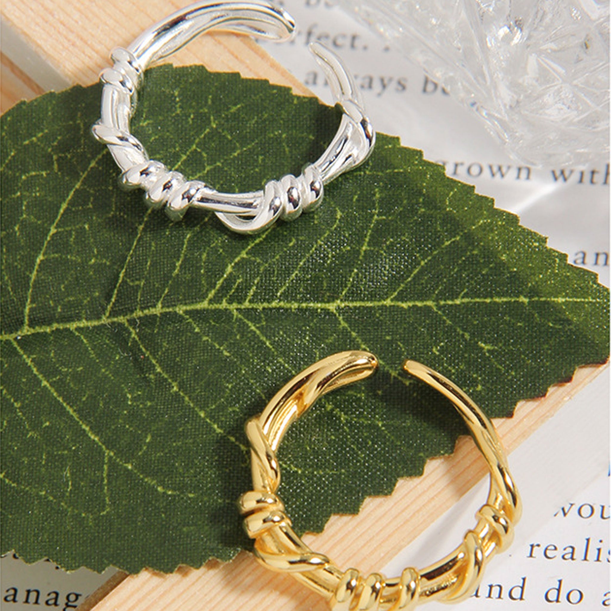 Curved Knot Ring