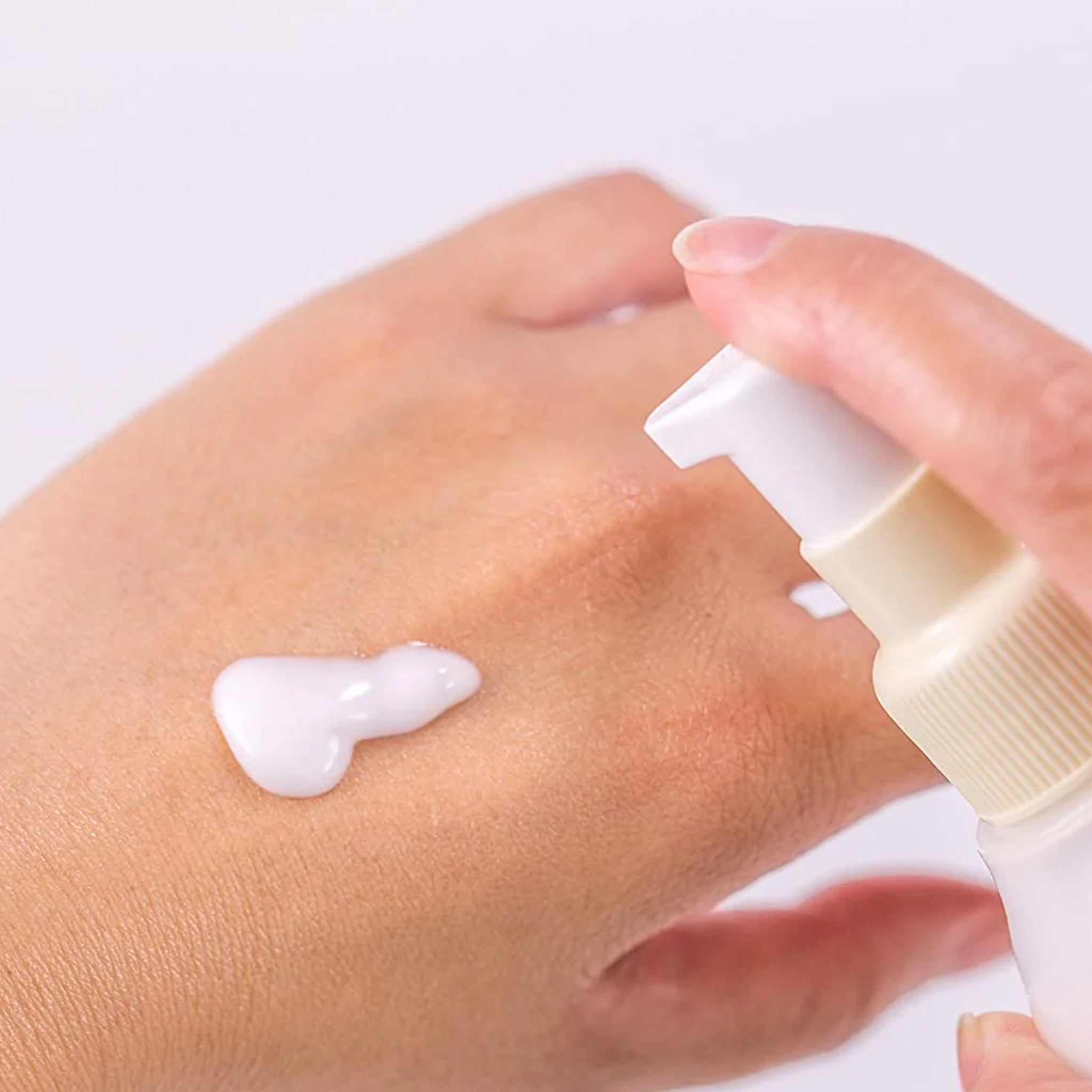 Mama & Kids B-Up White Bust Care Milky Lotion 100ml