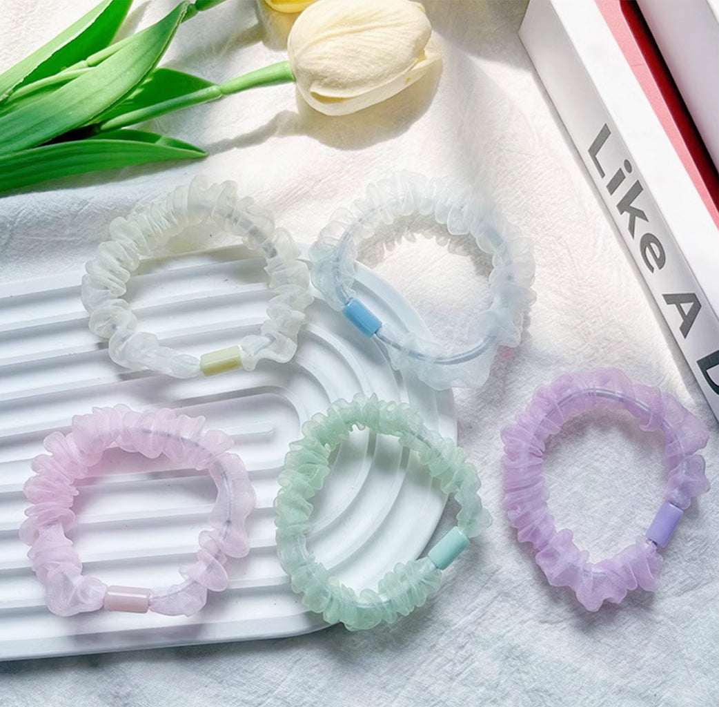 It is a chic accessory that adds a touch of sophistication to any hairstyle.