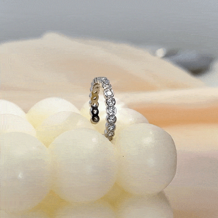 Luxurious Full Zirconia Ring