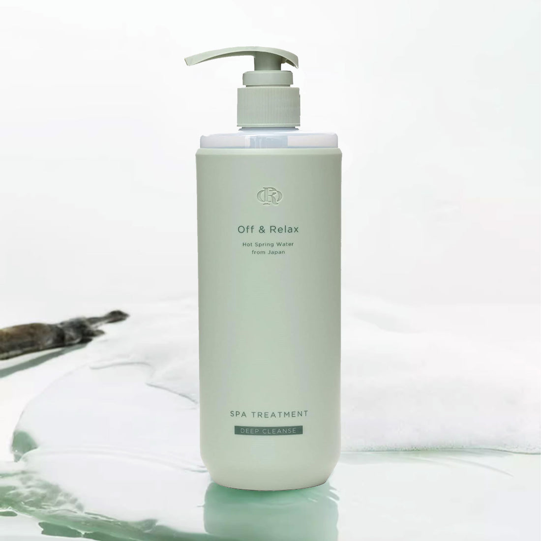 Hair conditioner features ingredients that soothes and nourishes the oily scalp, effectively improving issues like itchiness and oiliness.