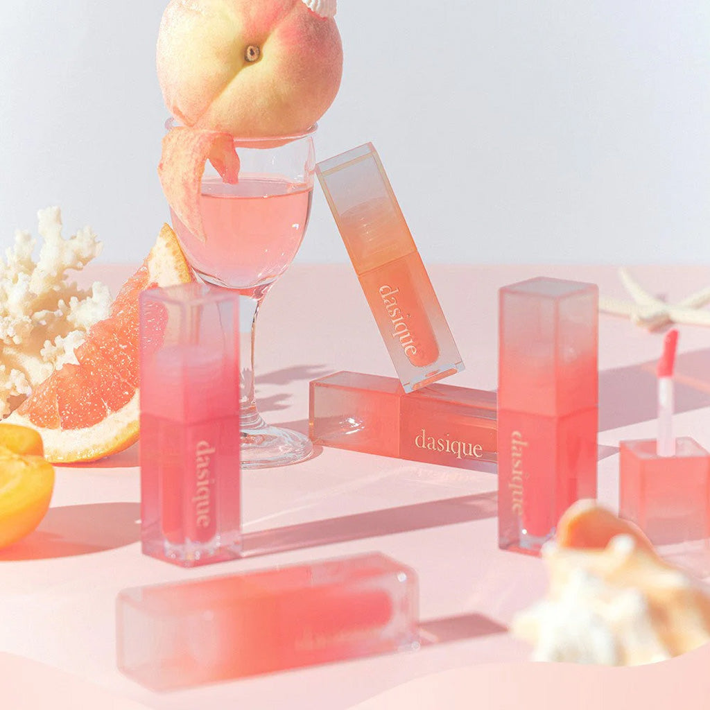 It delivers a glossy, juicy finish with rich pigmentation that hydrates while adding a pop of color to the lips.