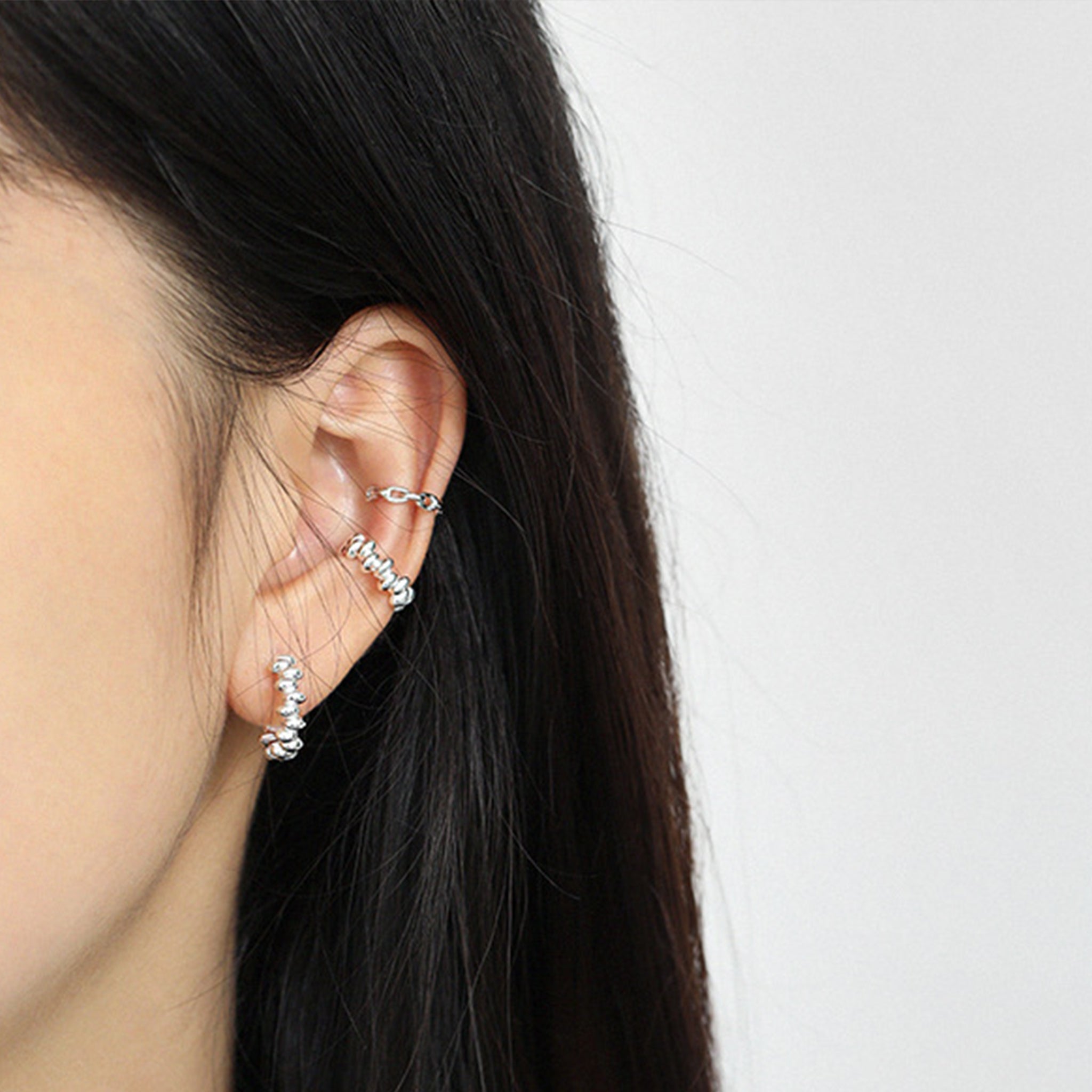 Single-Layer Moissanite Ear Cuff