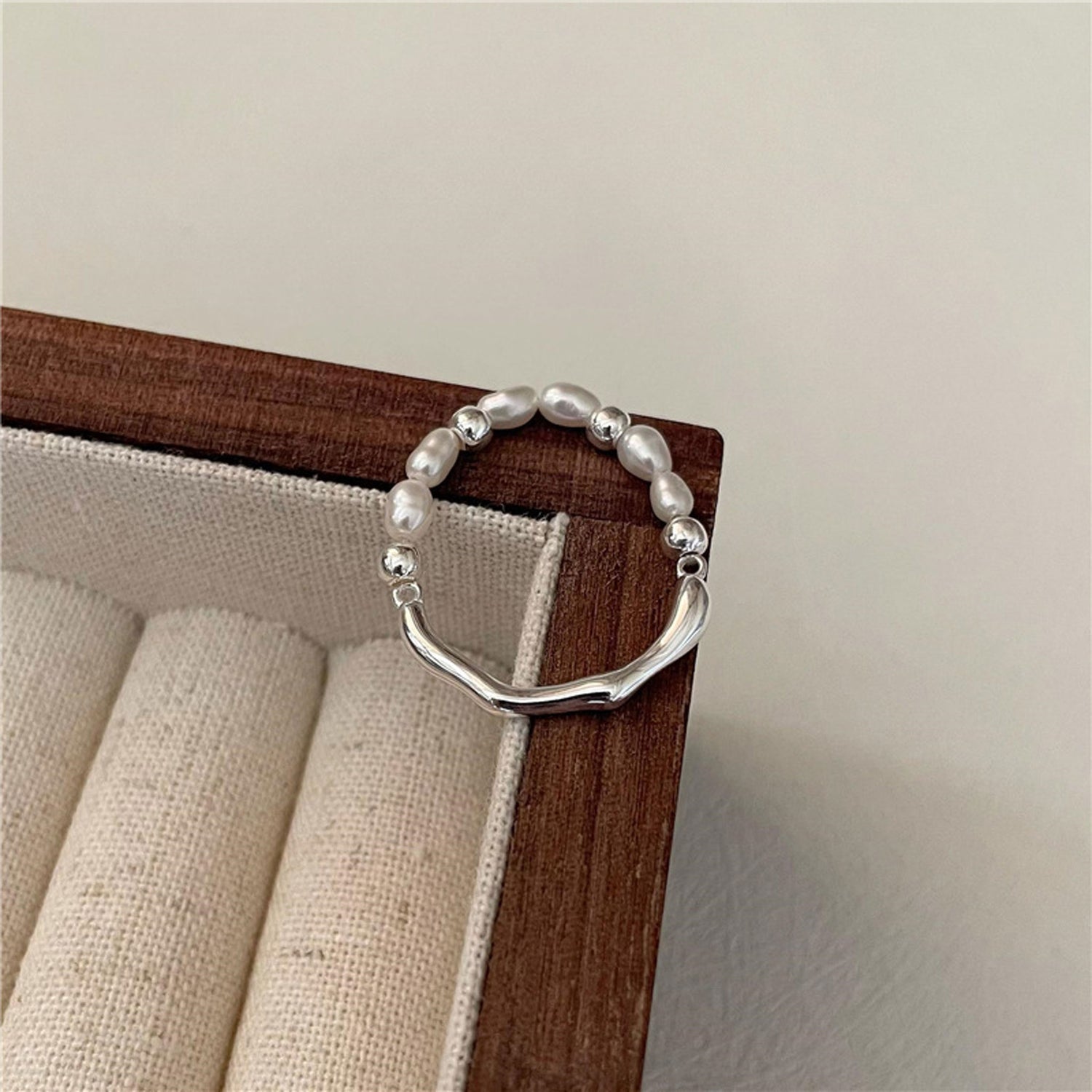 Irregular Liquid Streamline Pearl Ring