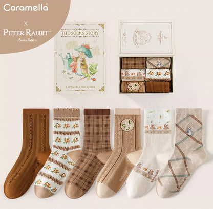 This charming socks collection combines Caramella&