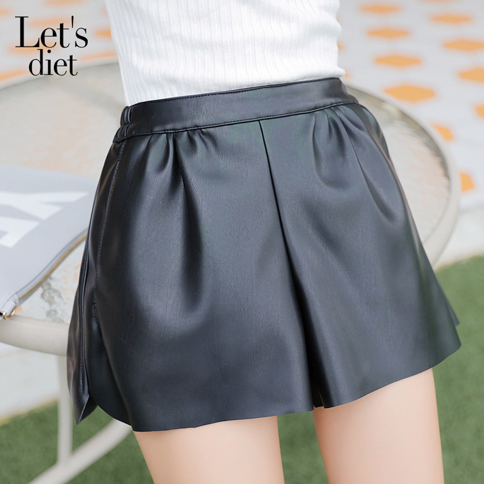Let's diet Comfortable Faux Leather Shorts