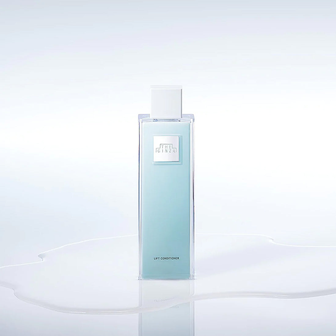 Japanese toner lotion reduces the appearance of enlarged pores, excess sebum, and uneven texture.