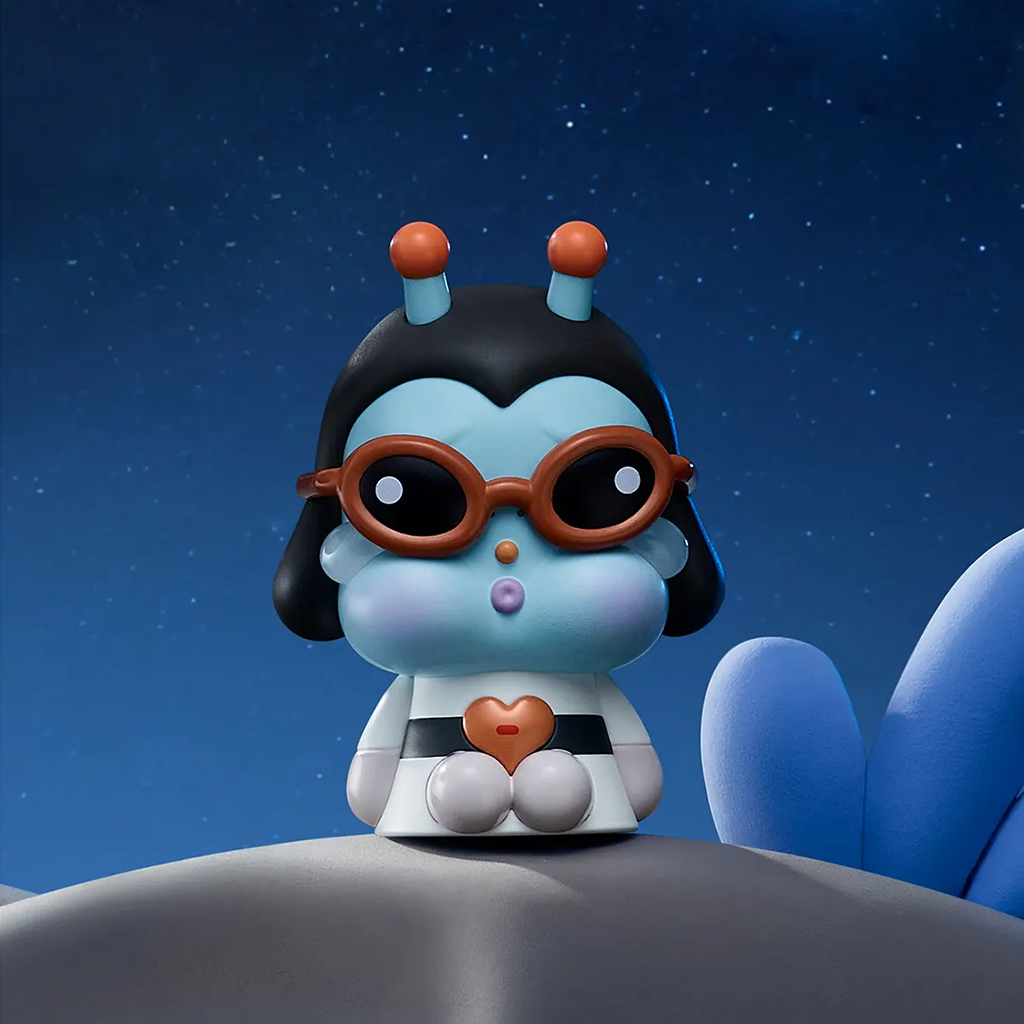 CRYBABY CRYING TO THE MOON-SITTING SERIES FIGURES