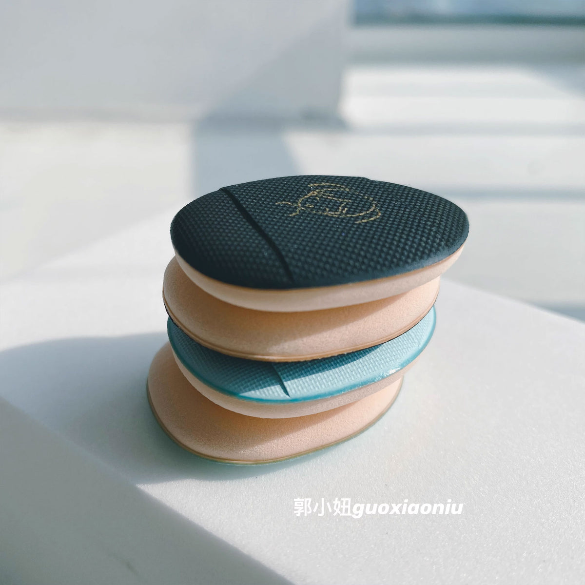 GUOXIAONIU Mini Fingertip Puff