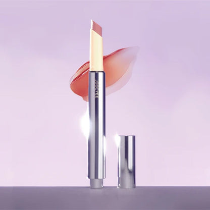 C-beauty hydrating formula that keeps lips feeling soft and nourished