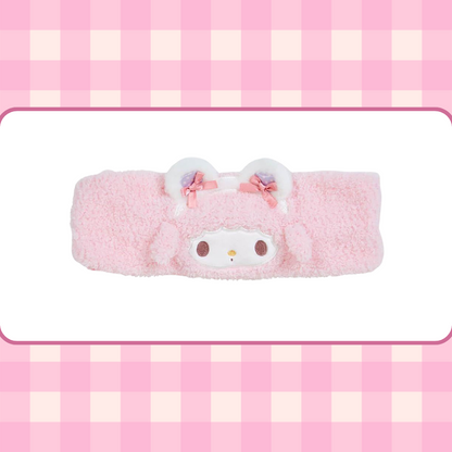 Featuring beloved Sanrio characters, this adorable hairband is perfect for keeping hair in place while adding a playful touch to your look.