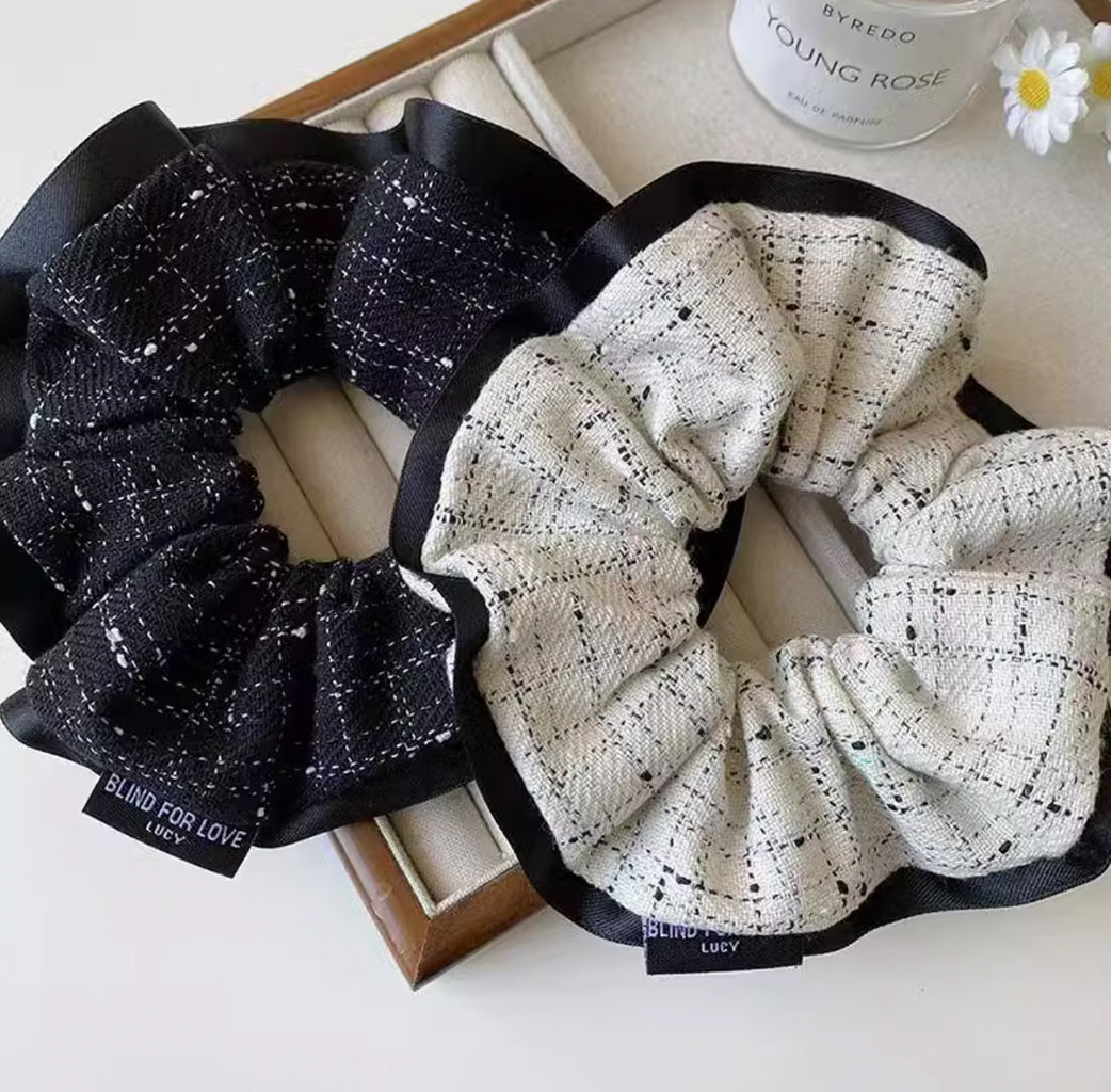 Add a nostalgic touch to your hair accessories with the Small Vintage Fragrant Hair Scrunchies. 