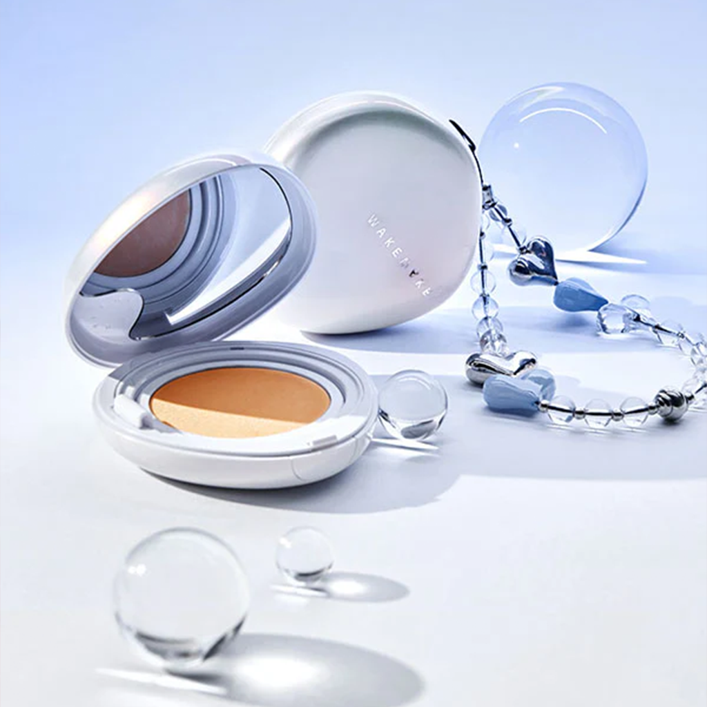 WAKEMAKE Water Glow Coating Cushion